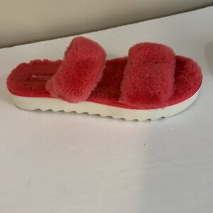 Kookaburra By Uggs Faux Fur Coral Slippers Size 10
